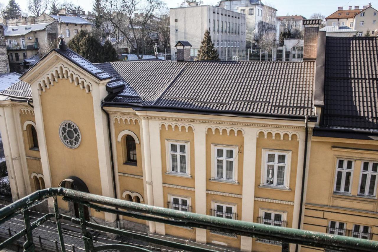 Dimitris Apartment Lviv Exterior foto